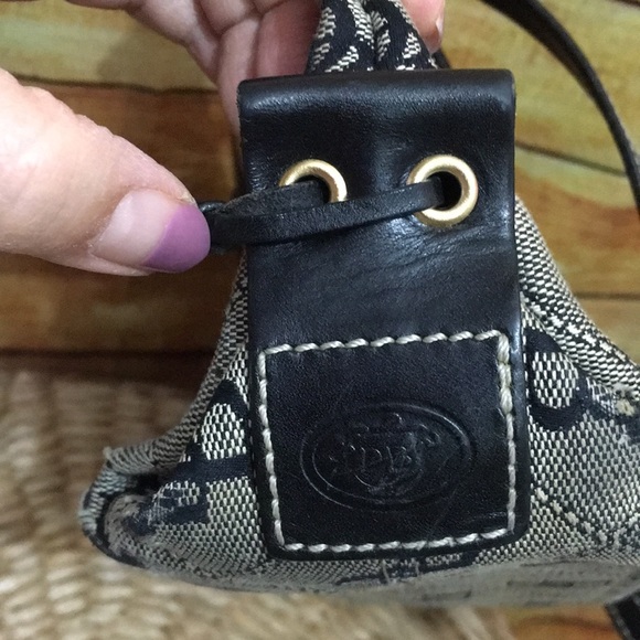 Dooney & Bourke Vintage black tote - Picture 3 of 6